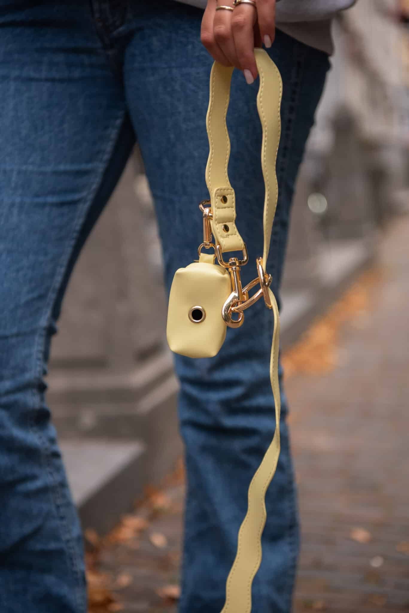 PORTE SAC À CROTTE - Jaune
