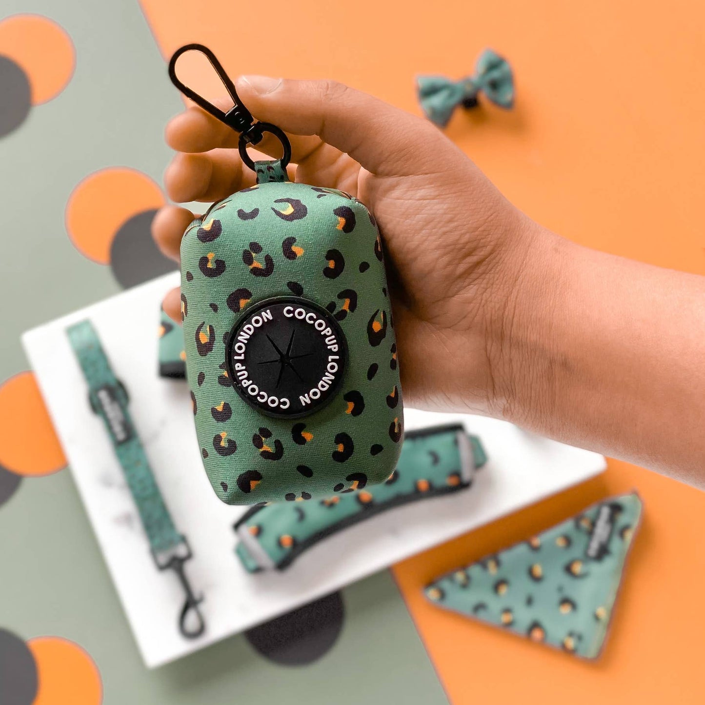 PORTE SAC A CROTTE - Léopard kaki