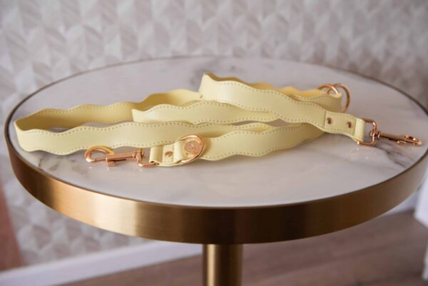 LAISSE MAINS-LIBRES WAVY - Jaune