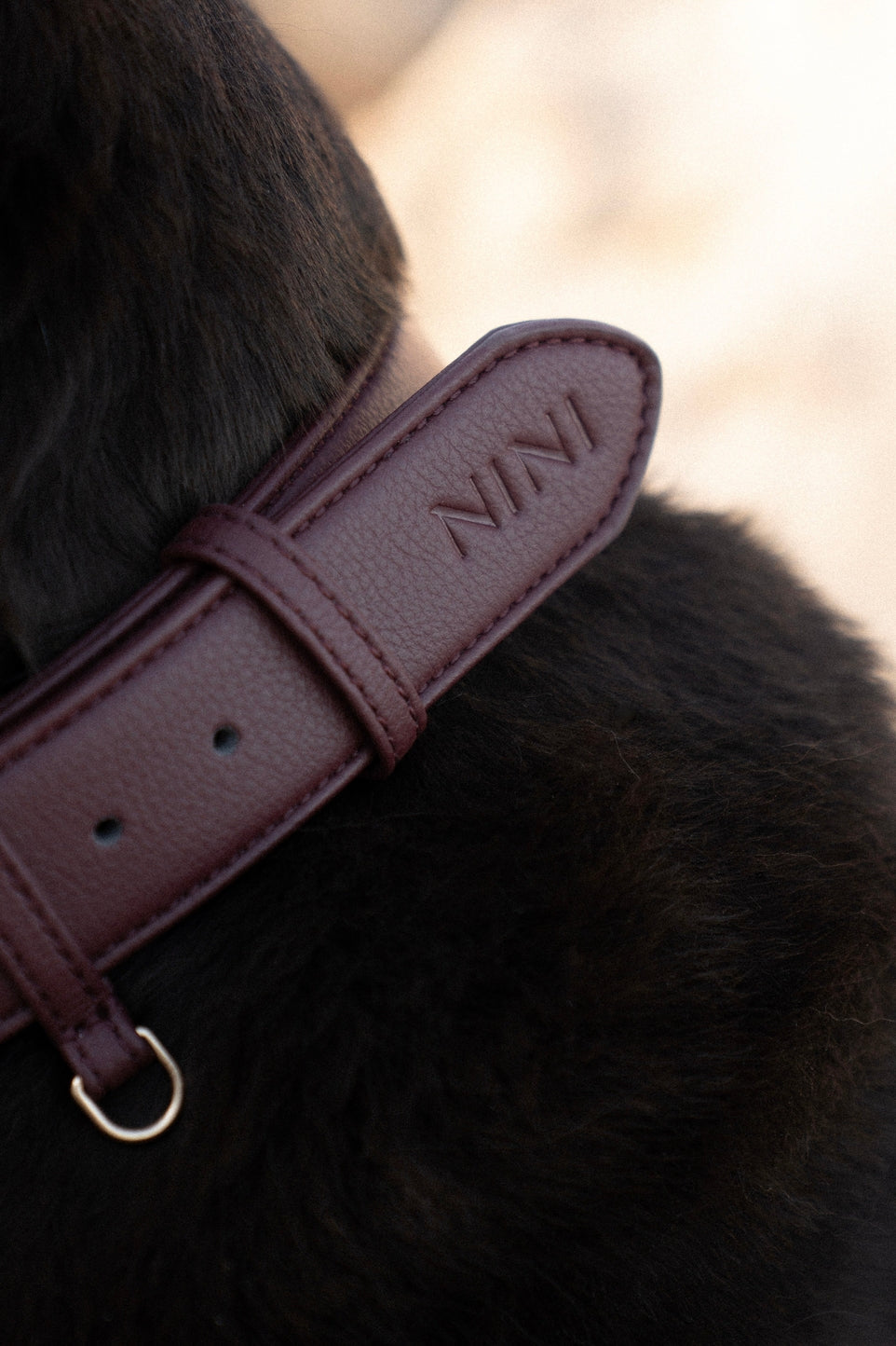COLLIER EN MICROFIBRE VÉGÉTAL - Bordeaux